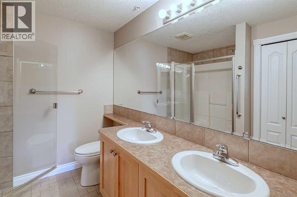 1409, 151 Country Village Road NE — photo 16