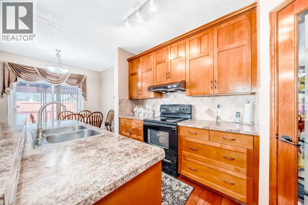 148 Saddlecrest Gardens NE — photo 10