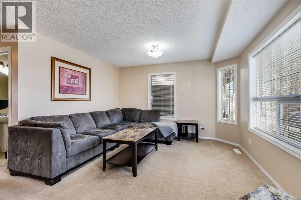31 Taralake Gardens NE — photo 3