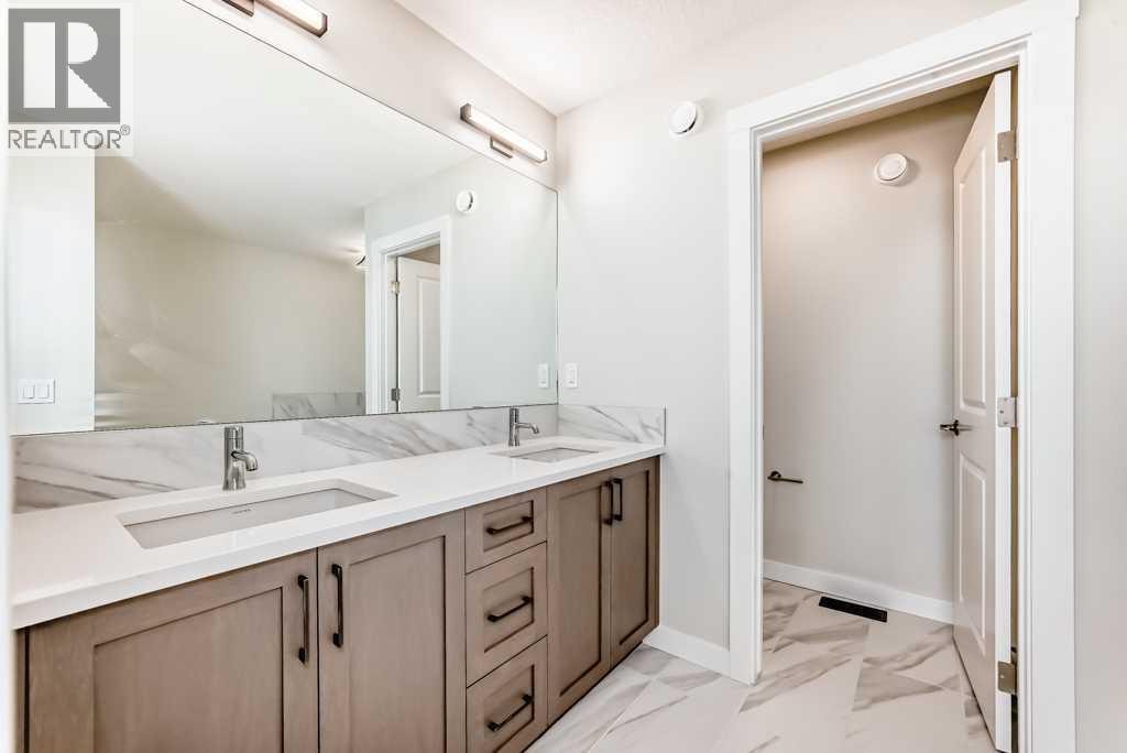 55 Silver Spruce Grove SW — photo 25
