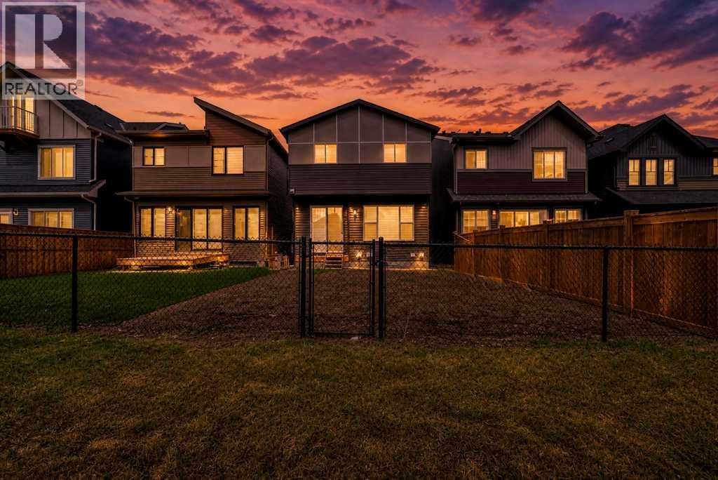 55 Silver Spruce Grove SW — photo 46