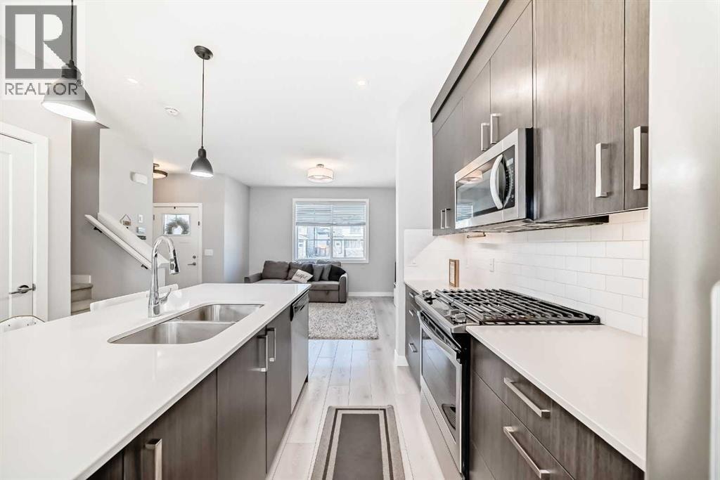 120 CHELSEA Drive — photo 8