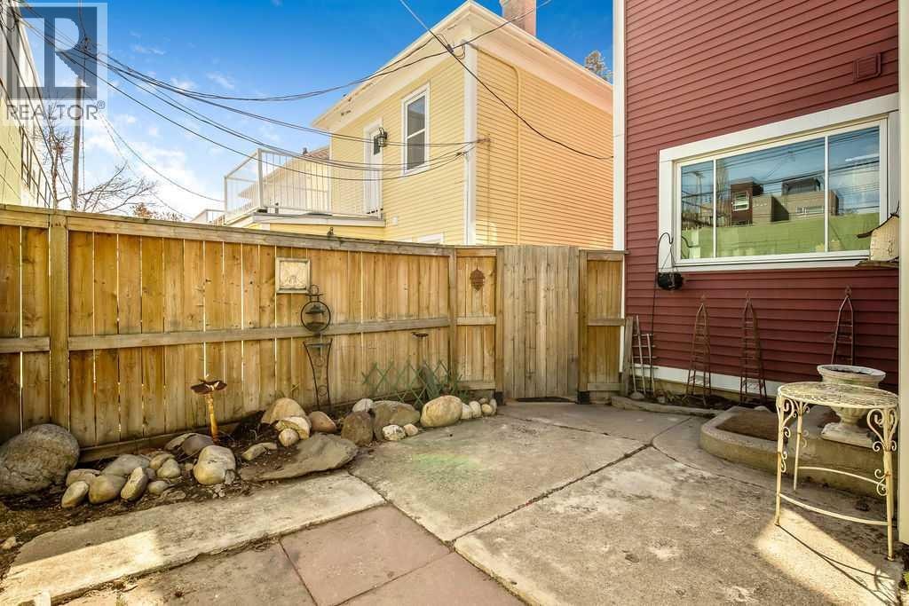 2410 16 Street SW — photo 40