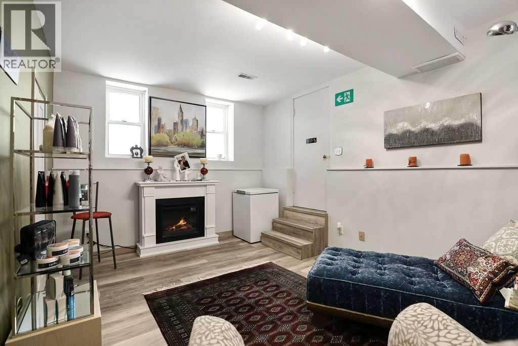 2410 16 Street SW — photo 32