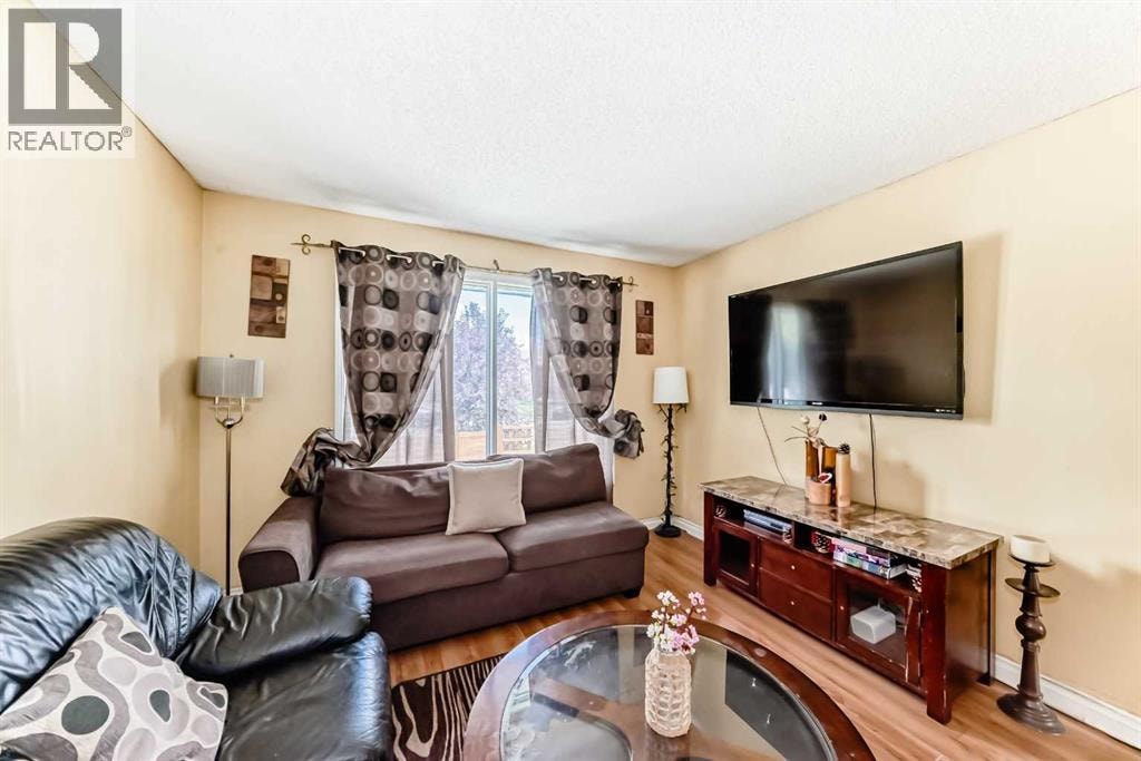 4821 60 Street NE — photo 15