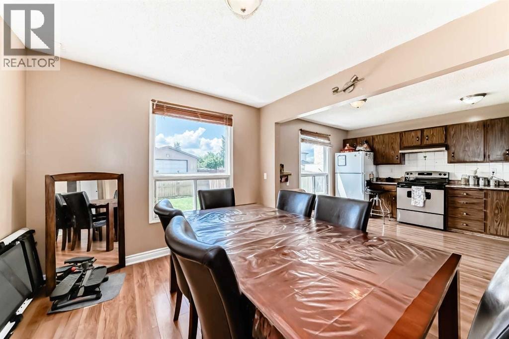 4821 60 Street NE — photo 13