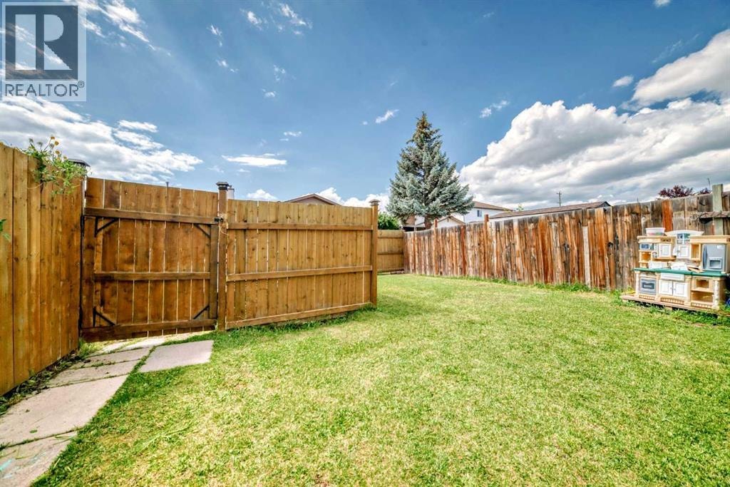 4821 60 Street NE — photo 44