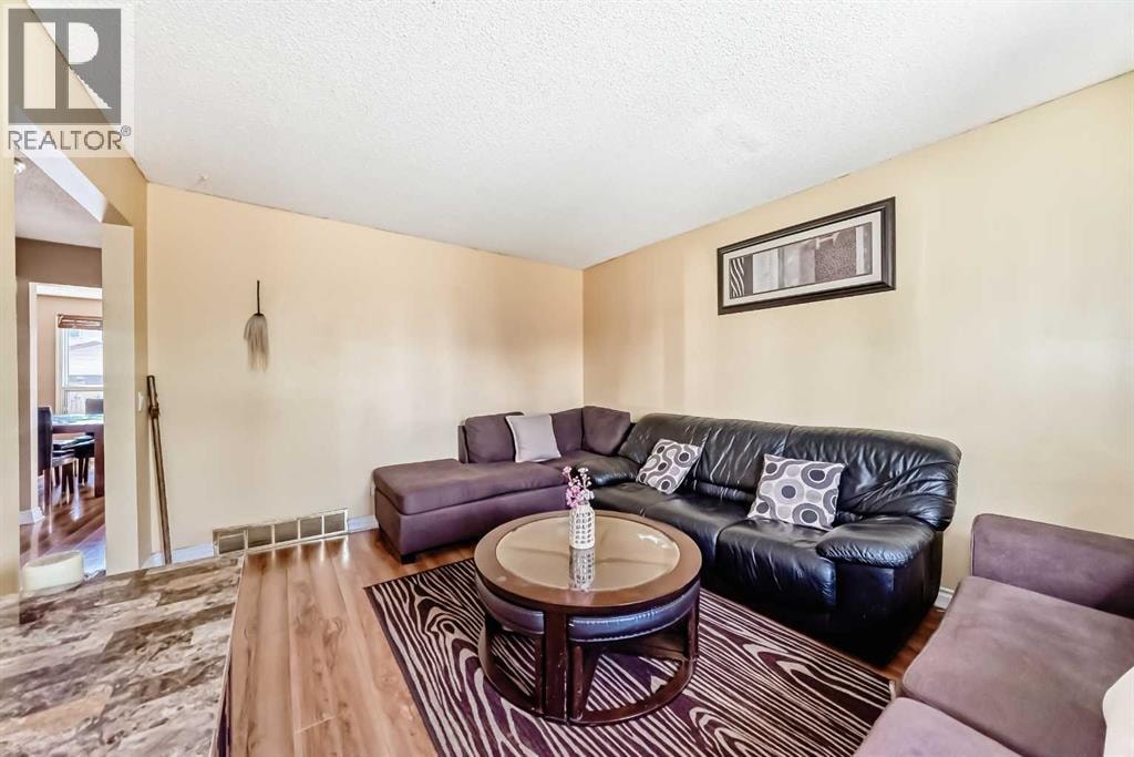 4821 60 Street NE — photo 16
