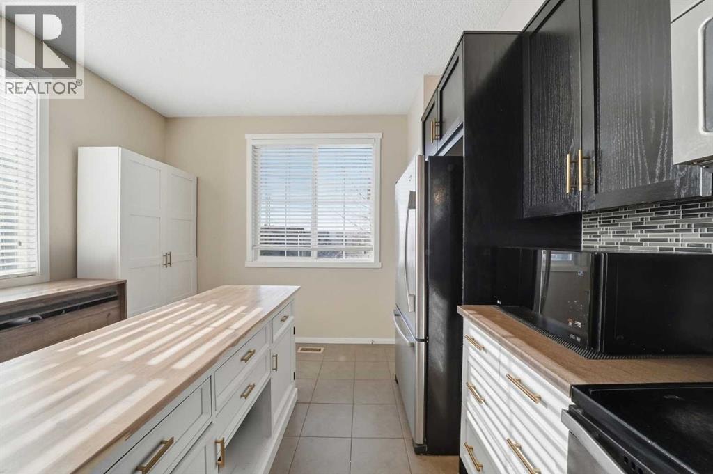 176 Evansview Gardens NW — photo 14
