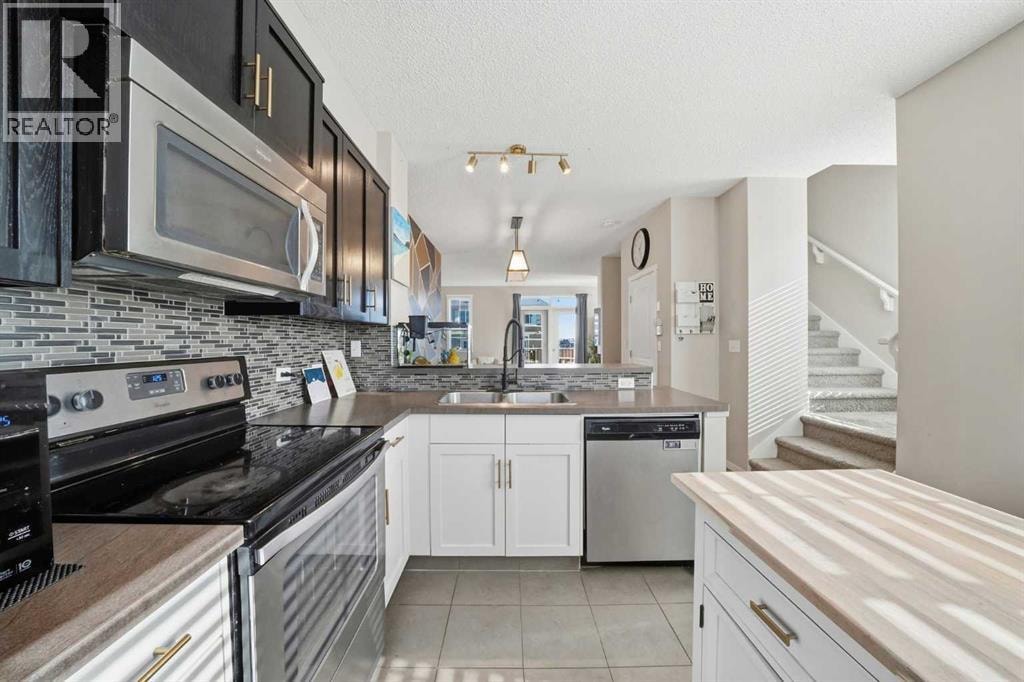 176 Evansview Gardens NW — photo 13