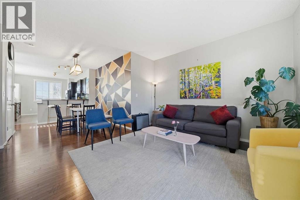 176 Evansview Gardens NW — photo 4