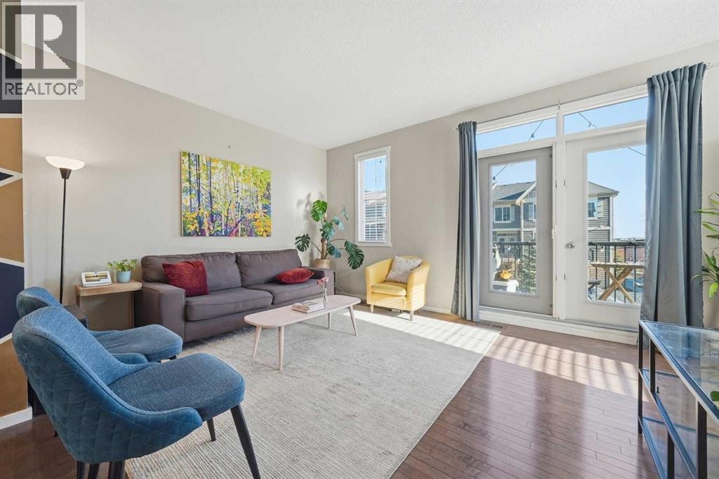 176 Evansview Gardens NW — photo 3