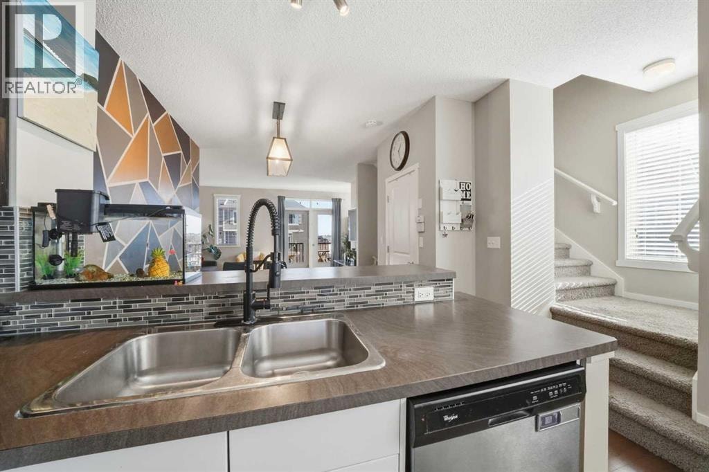 176 Evansview Gardens NW — photo 15