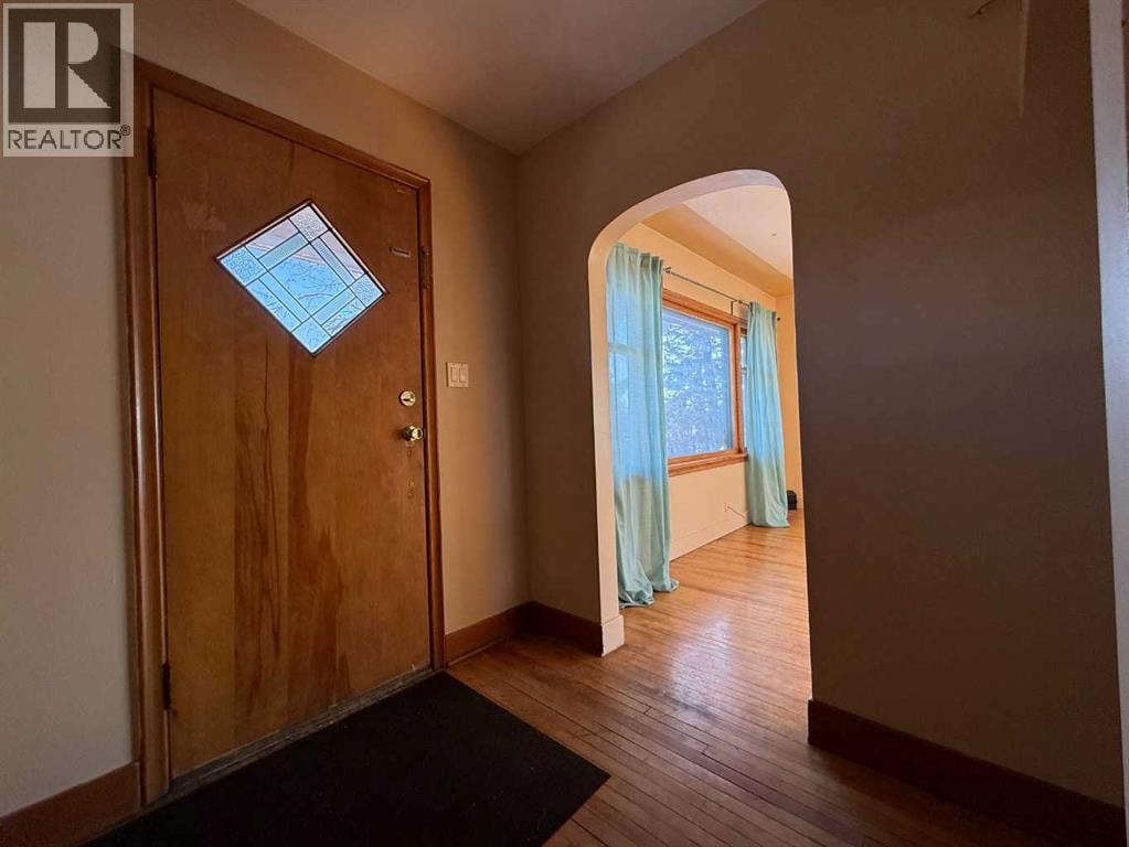 1607 25 Avenue SW — photo 21