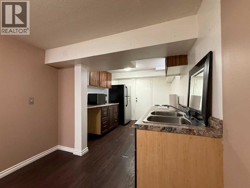 1607 25 Avenue SW — photo 31
