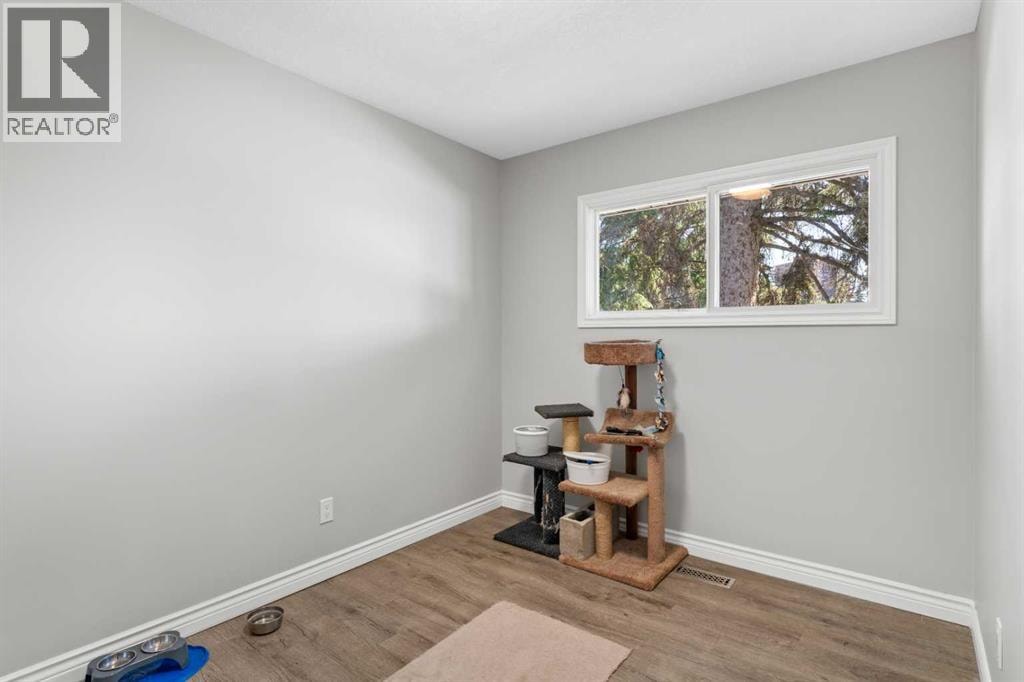 321 Haddon Road SW — photo 19