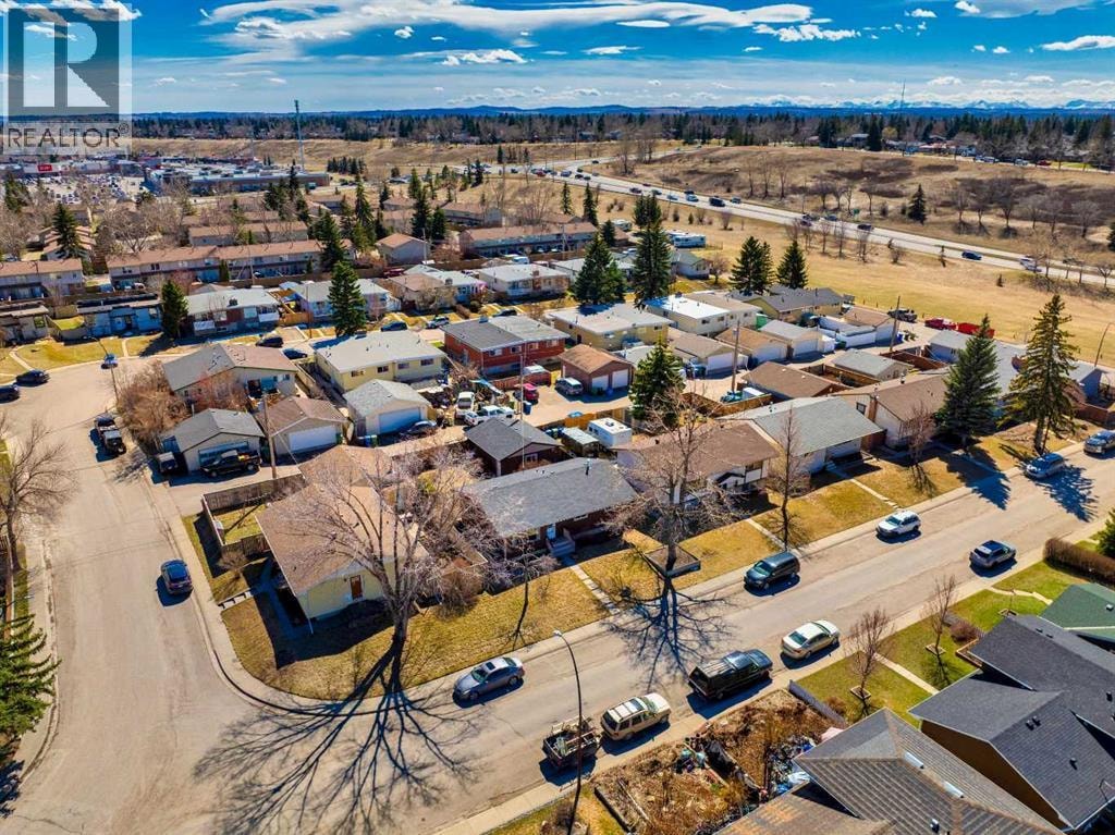 23 Queen Isabella Close SE — photo 26
