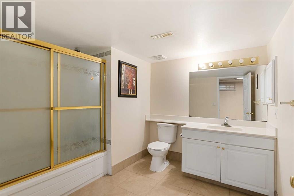 218 15 Avenue NW — photo 19