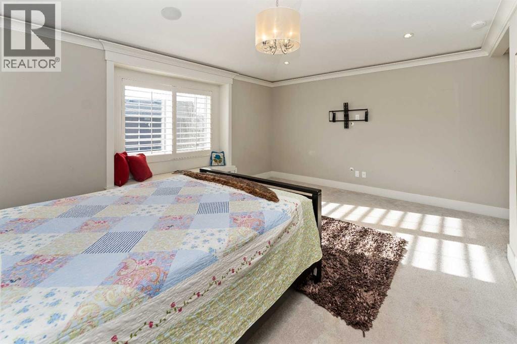 129 Kinniburgh Gardens — photo 24
