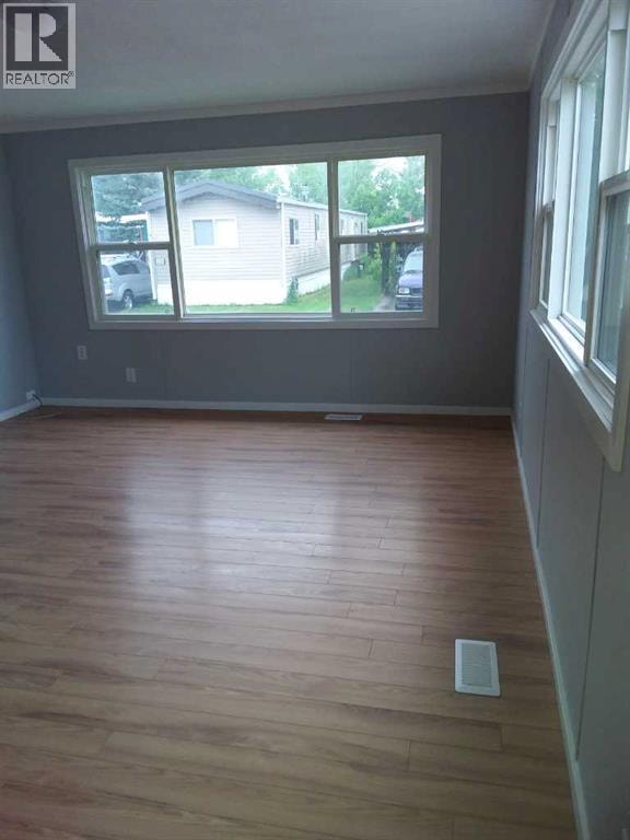 212, 6220 17 Avenue SE — photo 4
