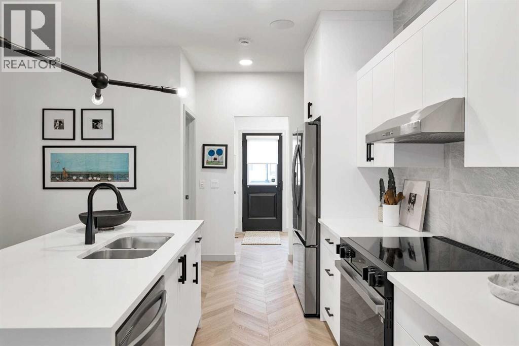 902 Chinook Winds Meadow SW — photo 12