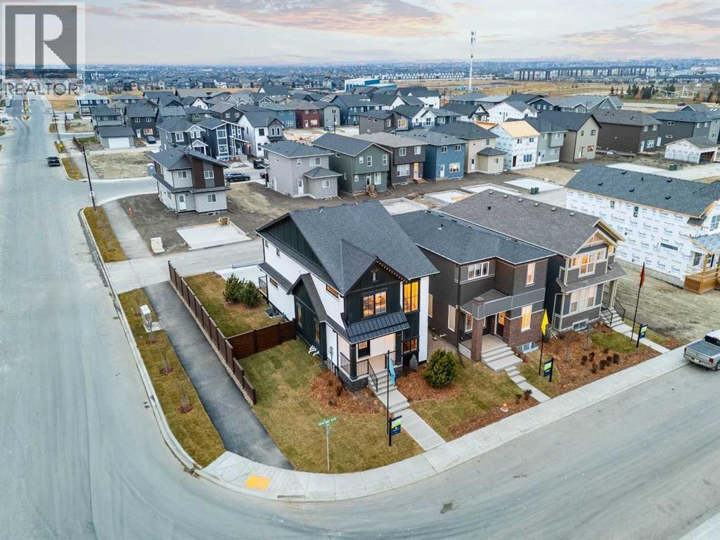 902 Chinook Winds Meadow SW — photo 29