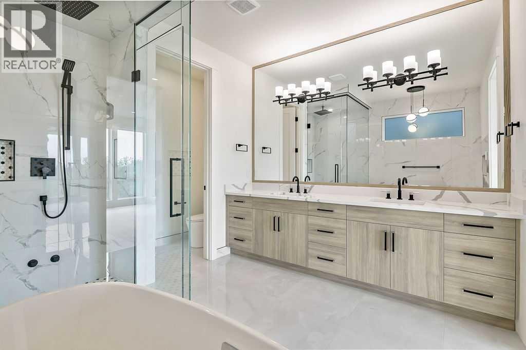 712 Bridge Crescent NE — photo 33