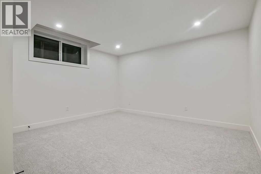 712 Bridge Crescent NE — photo 44
