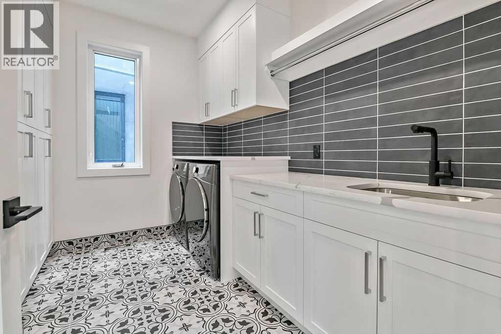 712 Bridge Crescent NE — photo 41