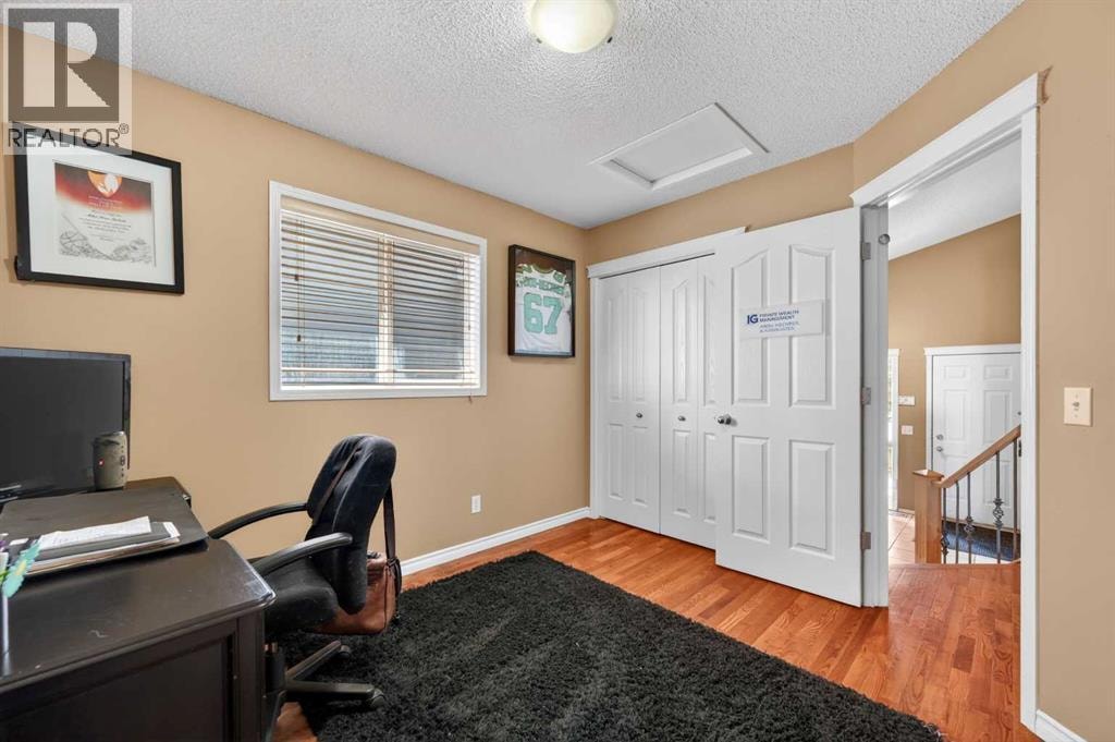44 Bridlepost Green SW — photo 19