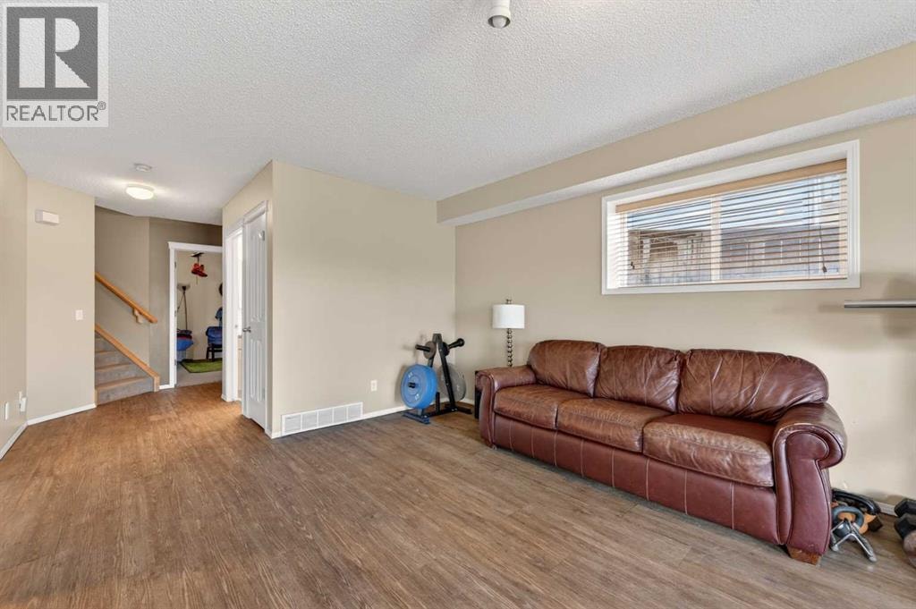 44 Bridlepost Green SW — photo 30