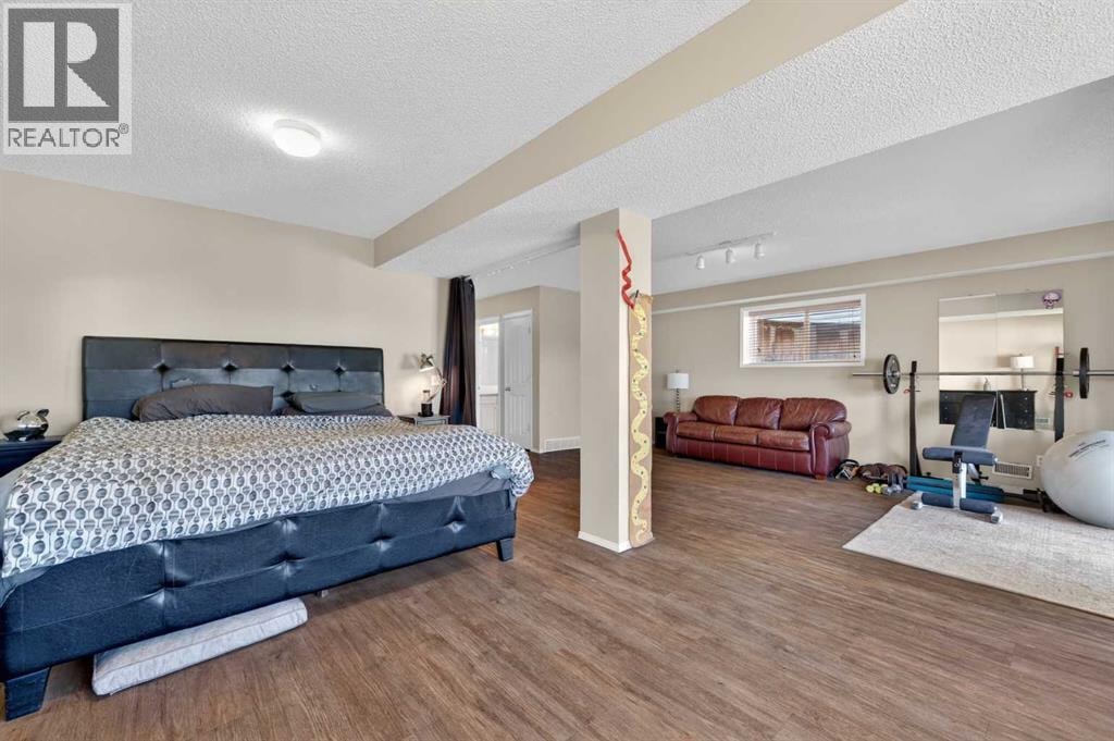 44 Bridlepost Green SW — photo 28