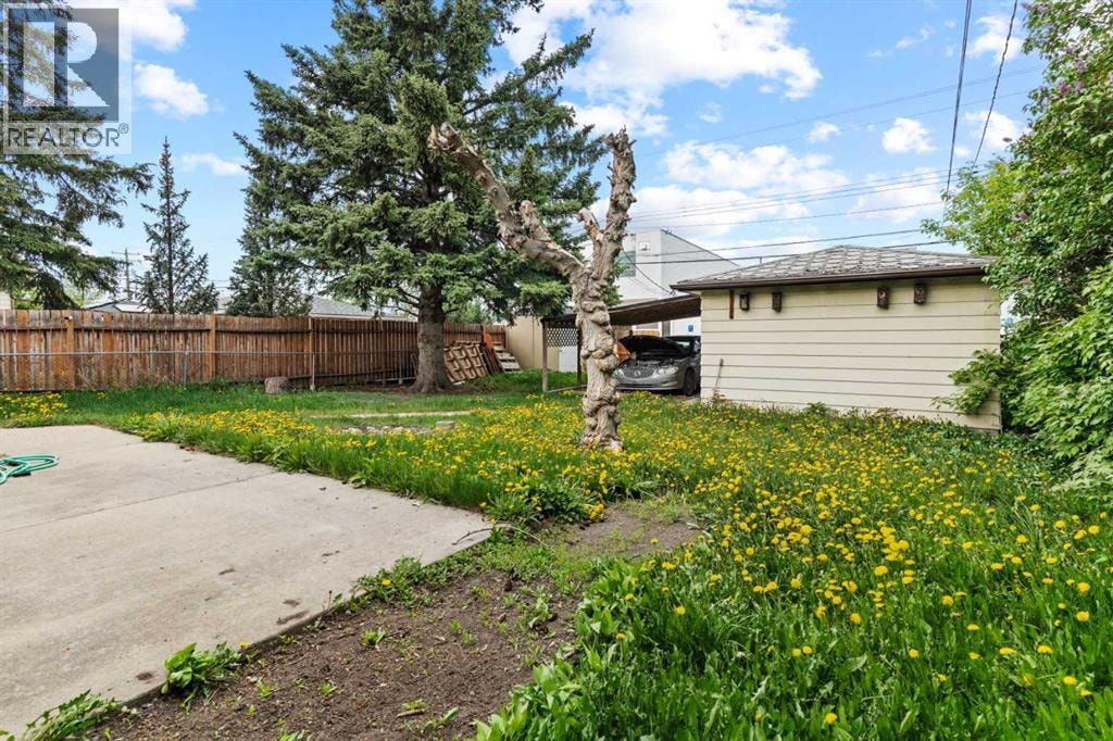 616 34 Avenue NE — photo 40