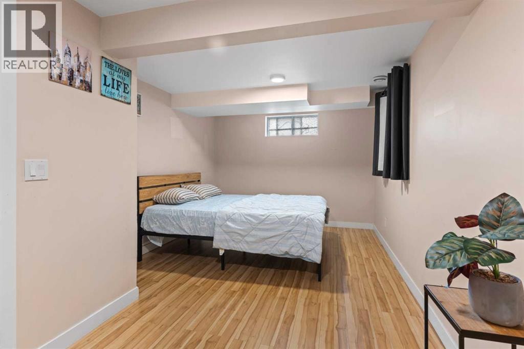 616 34 Avenue NE — photo 36
