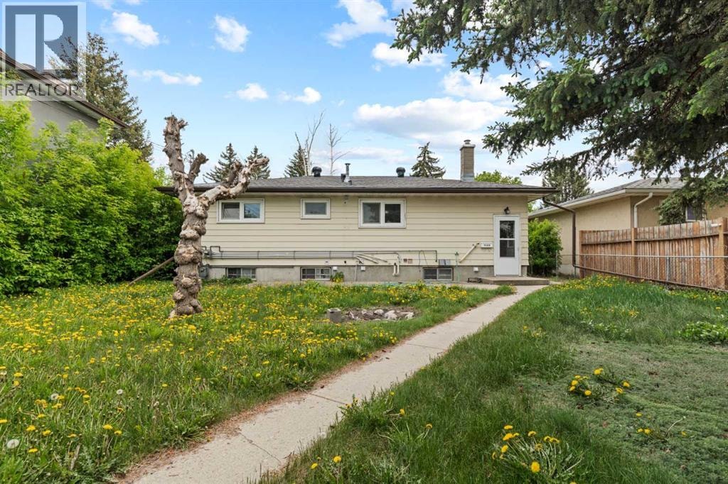 616 34 Avenue NE — photo 41
