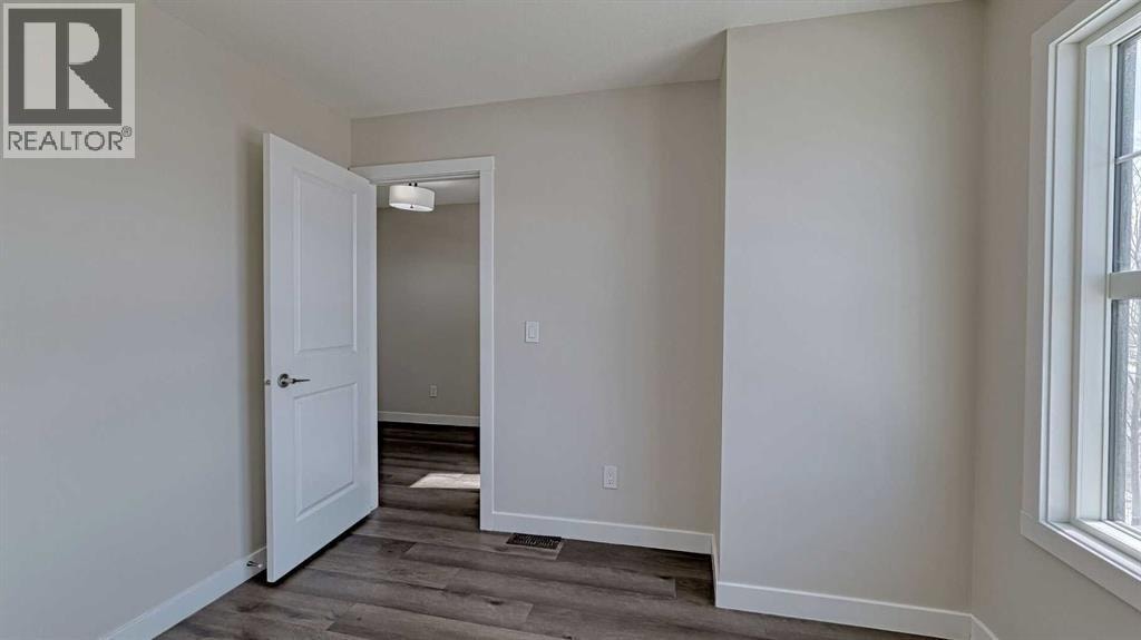 282 Alpine Avenue SW — photo 5