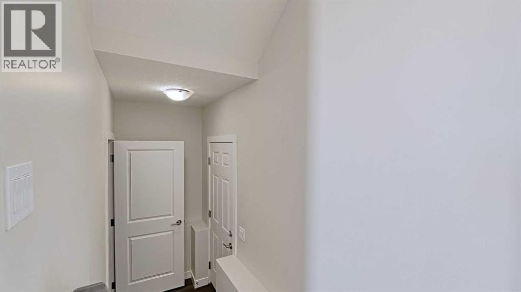 282 Alpine Avenue SW — photo 6
