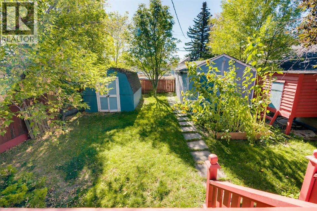 129 18 Avenue NW — photo 34