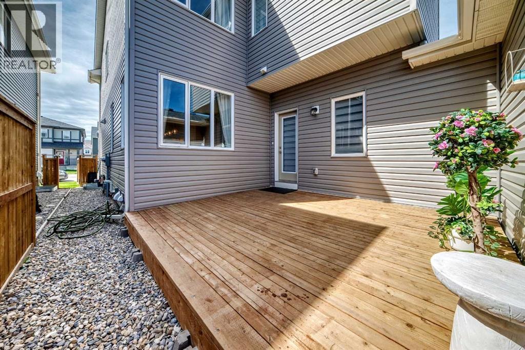 131 Carringham Road NW — photo 48