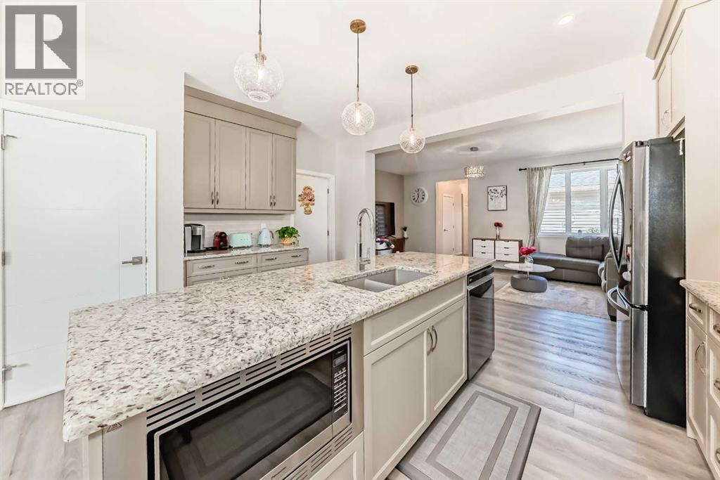 131 Carringham Road NW — photo 8