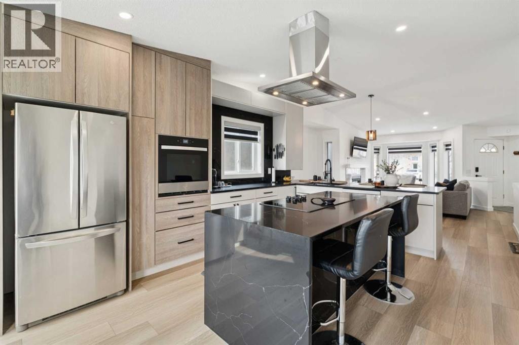 194 Martinglen Way NE — photo 11