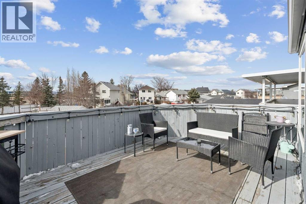 194 Martinglen Way NE — photo 14