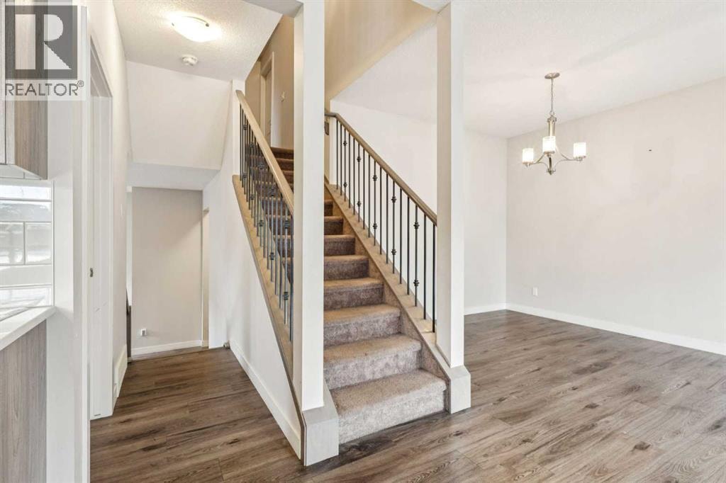 118 Saddlestone Park NE — photo 10