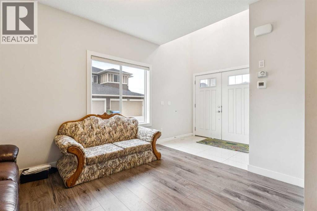 118 Saddlestone Park NE — photo 4