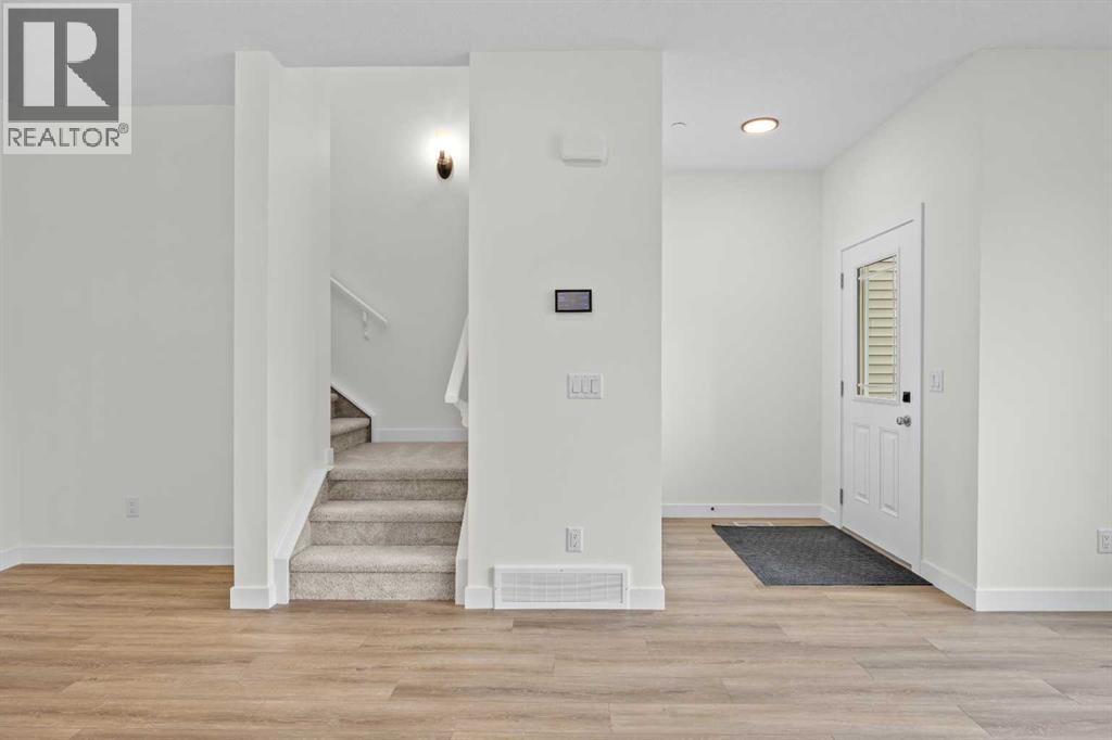 41 Hotchkiss Gardens SE — photo 3