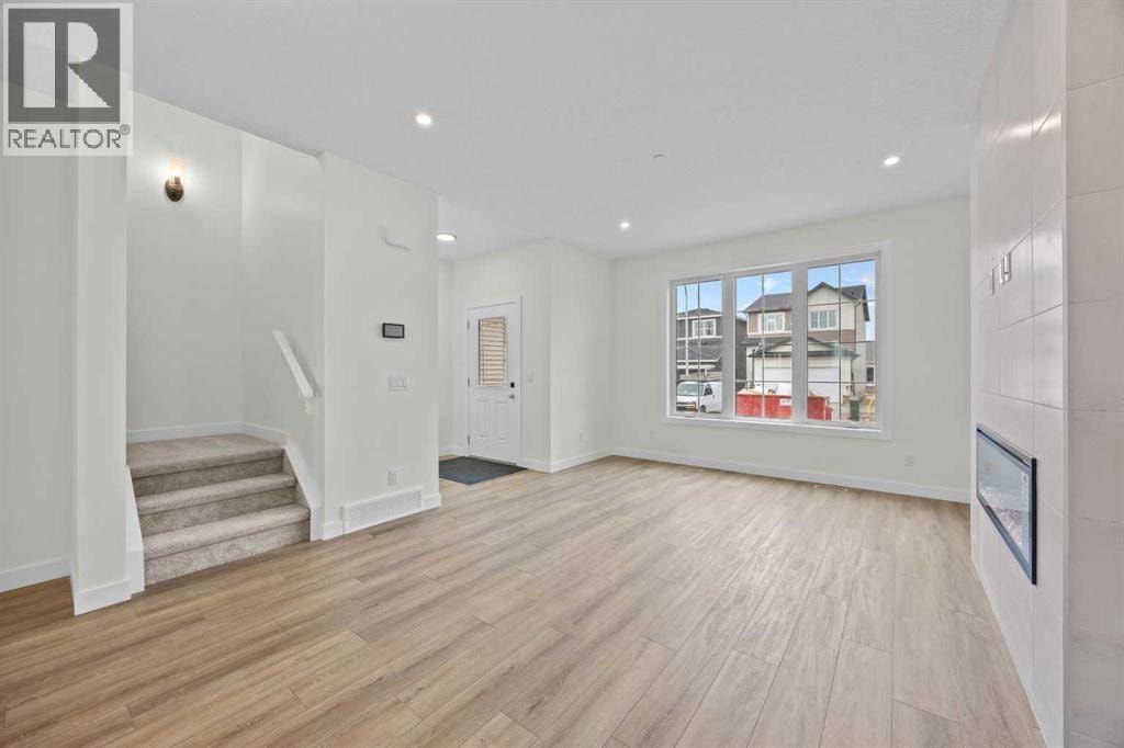 41 Hotchkiss Gardens SE — photo 5