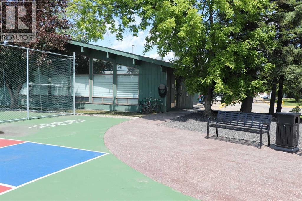 5212, 315 Southampton Drive SW — photo 38