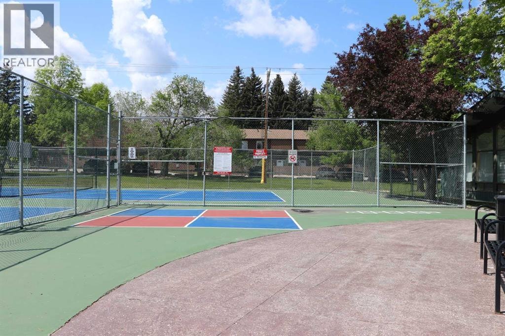 5212, 315 Southampton Drive SW — photo 37