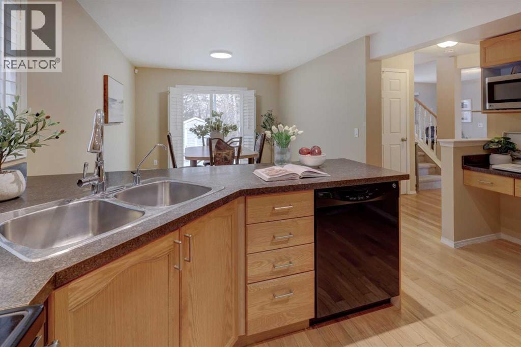 135 Coverdale Court NE — photo 10