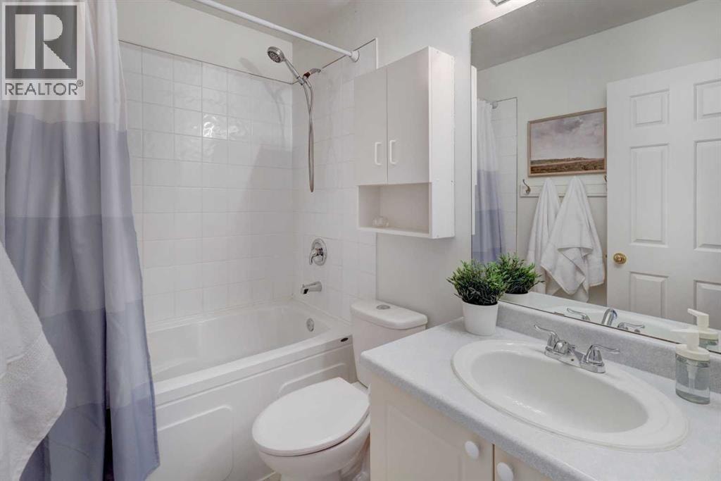 135 Coverdale Court NE — photo 18